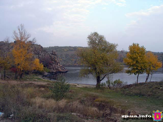 На берегу Днепра осенью